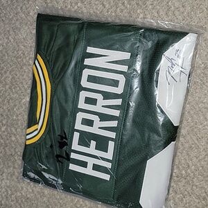 Signed Noah Herron Jersey - green bay packers NEW. Football. NFL. XXL Yellow.